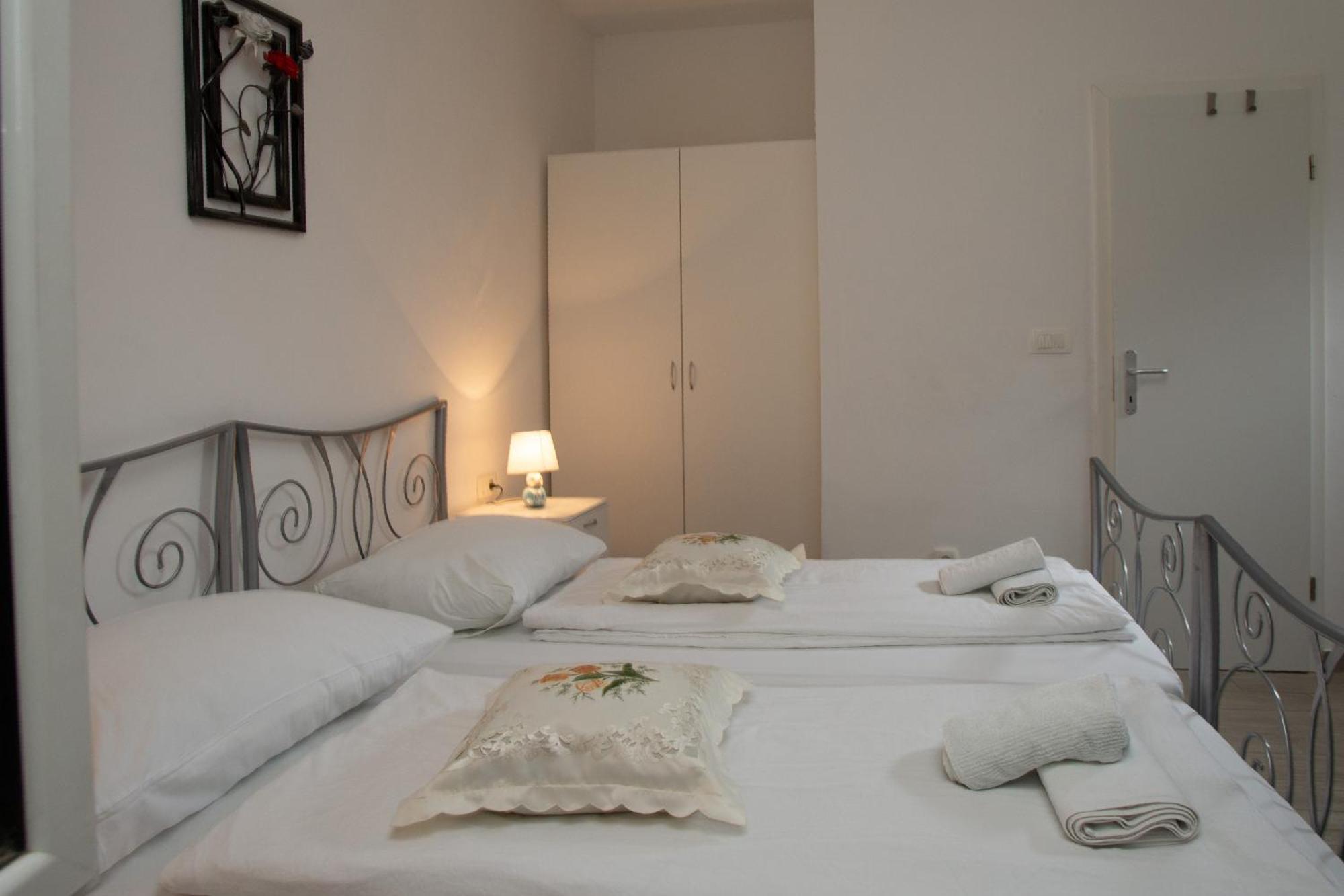 Downtown Spalato Private Rooms Экстерьер фото