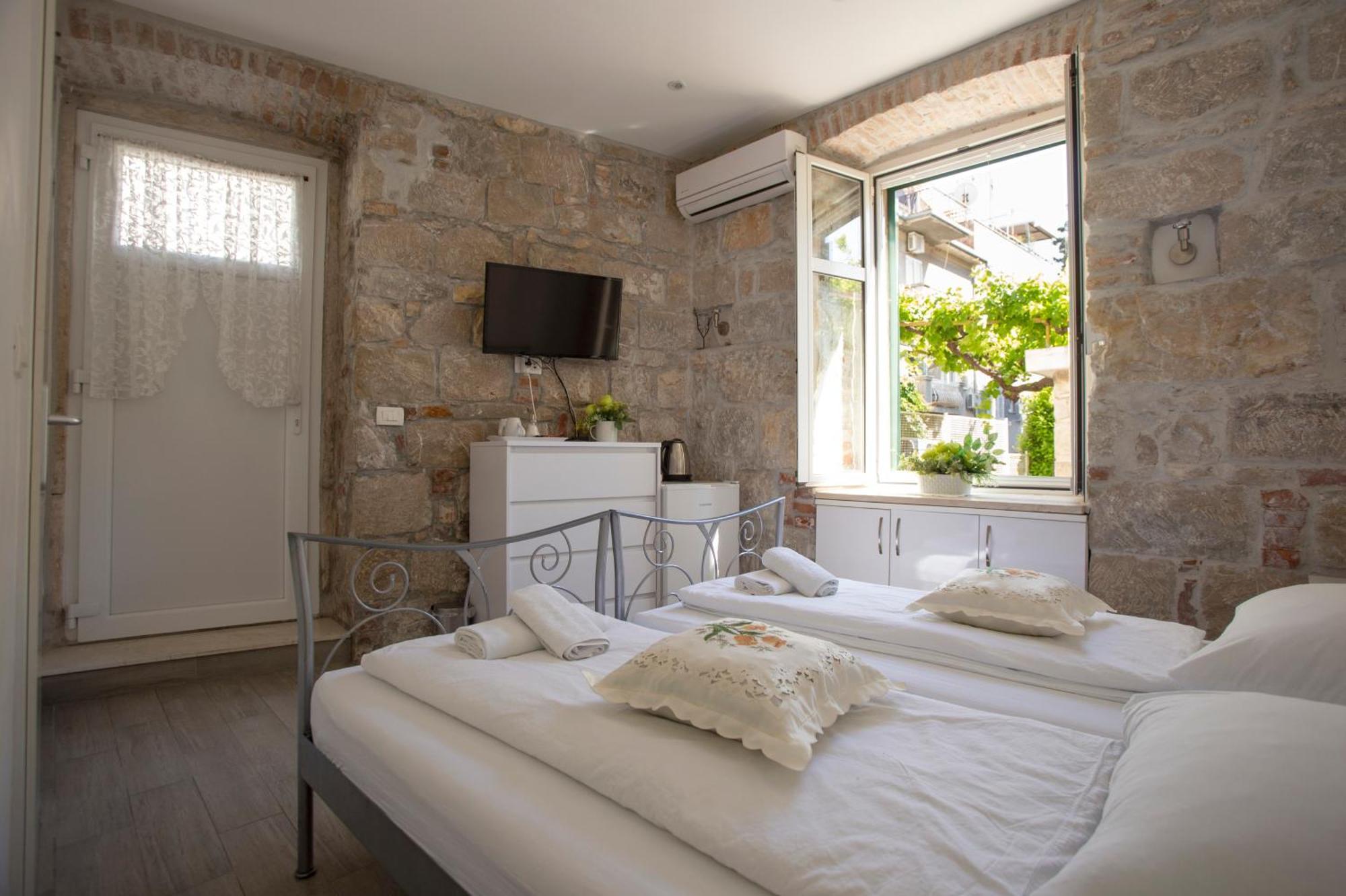Downtown Spalato Private Rooms Экстерьер фото